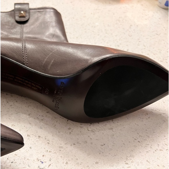 Brand new never been word booties / boots / all season - Picture 3 of 5